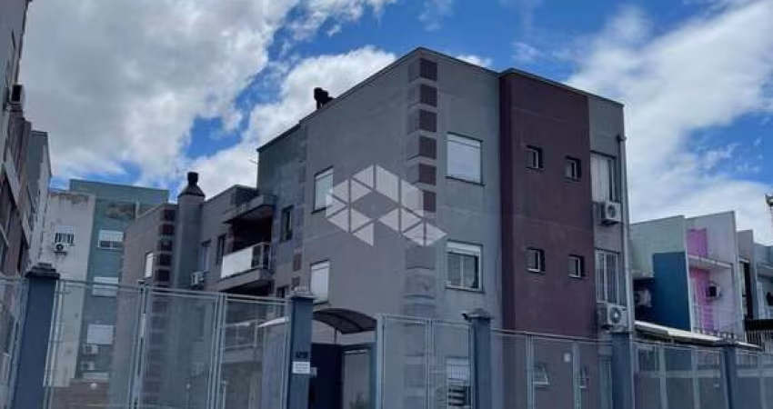Apartamento de 3 dormitórios  Semi mobiliado.