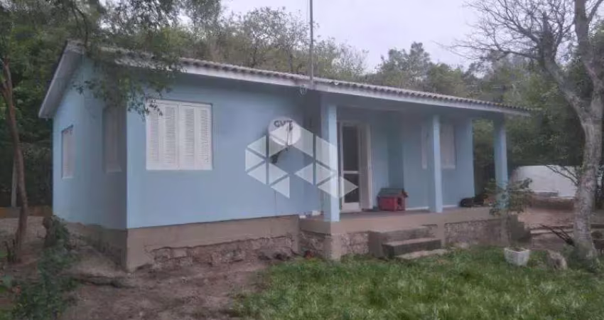 Casa à venda com 3 dormitórios, pátio com 690m² no bairro Florida em Guaíba