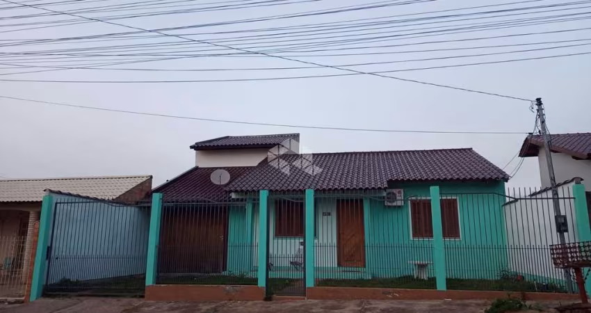 Casa a venda com 3 quartos, 2 vagas no bairro Jardim dos Lagos
