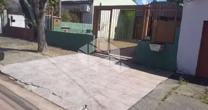 Casa à venda com 2 dormitórios, 1 vaga de garagem no bairro Alegria