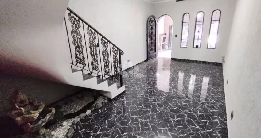 CASA NA CIDADE PATRIARCA COM 4 QUARTOS