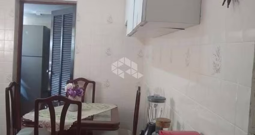 CASA (200m² - 8x25) COM 2 DORMITÓRIOS AMPLOS E 3 VAGAS DE GARAGEM