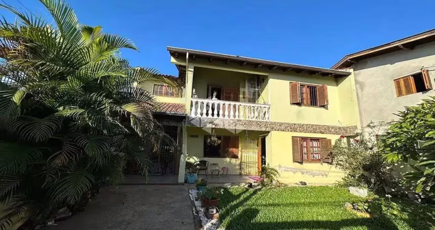 Casa à venda 4 quartos e 3 vagas em Canoas