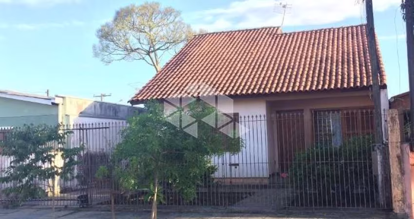 Casa com 03(três) dormitórios sendo 01(um) suíte  bairro São Luis