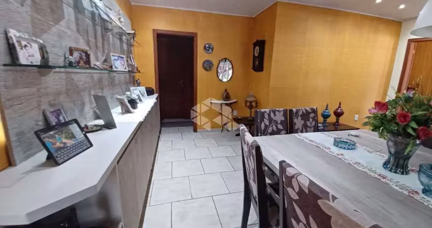 Casa 3 dormitórios, 3 banheiros, 4 vagas 280m² Bairro Niterói