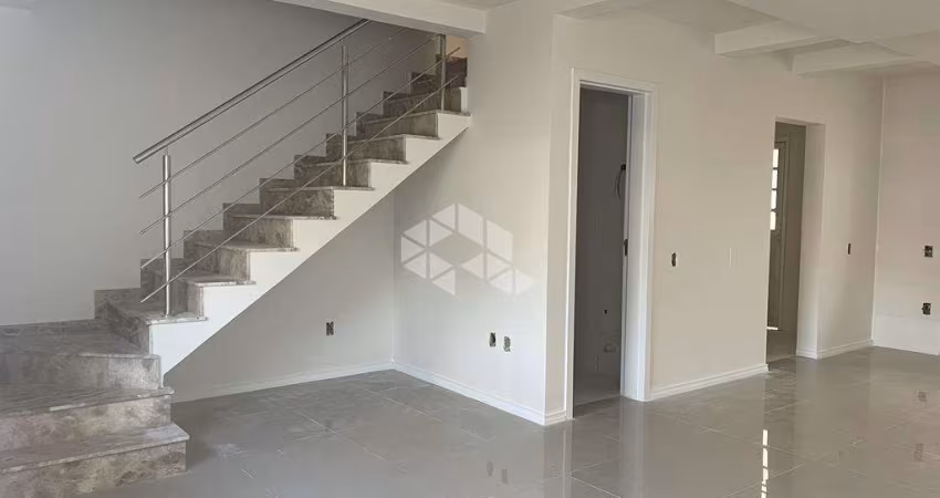 Sobrado 83m² 03 dormitórios 02 vagas no Bairro Fátima, em Canoas