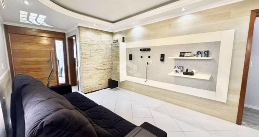 Casa 232m² com piscina 04 dormitórios 01 suíte 03 vagas, no Bairro Niterói em Canoas