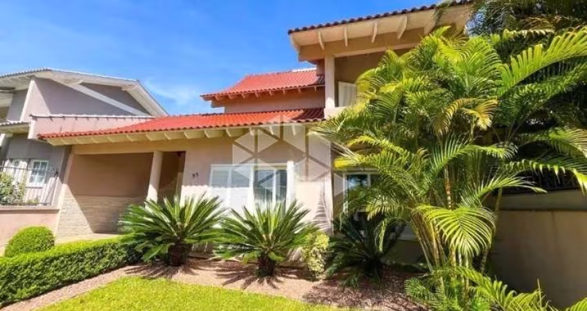 Casa sobrado de 390m², com 3 quartos, 5 banheiros e 3 vagas no Marechal Rondon.