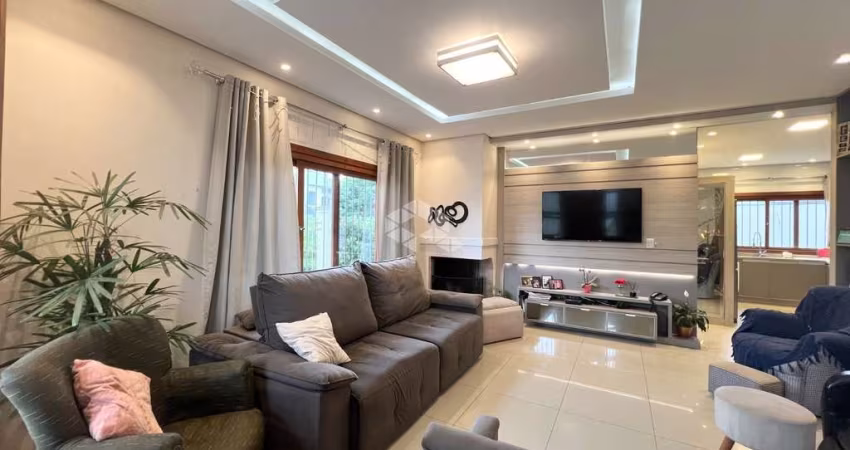 Casa sobrado de 274m², com 4 quartos, 2 suítes, 4 banheiros e 2 vagas no Marechal Rondon