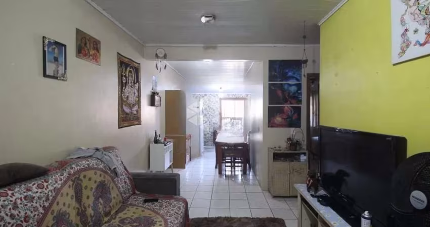 Casa 50m² 02 dormitórios, 02 vagas cobertas no Bairro Ozanan em Canoas
