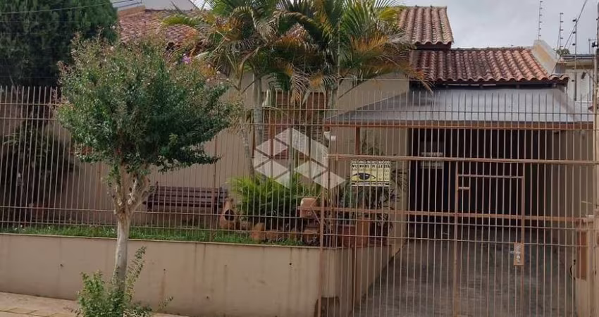 Casa térrea 3 dormitórios 125m² Moinhos de Vento Canoas