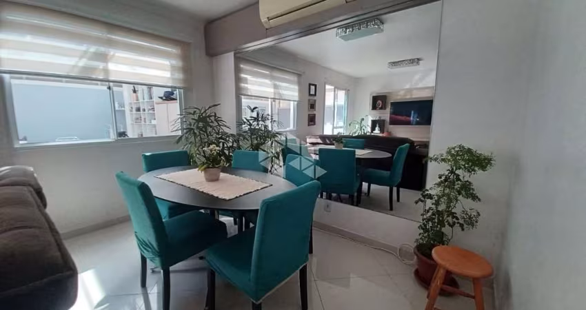 Casa Sobrado em Condomínio, 3 dormitórios sendo 1 suíte, 2 vagas Marechal Rondom/CANOAS
