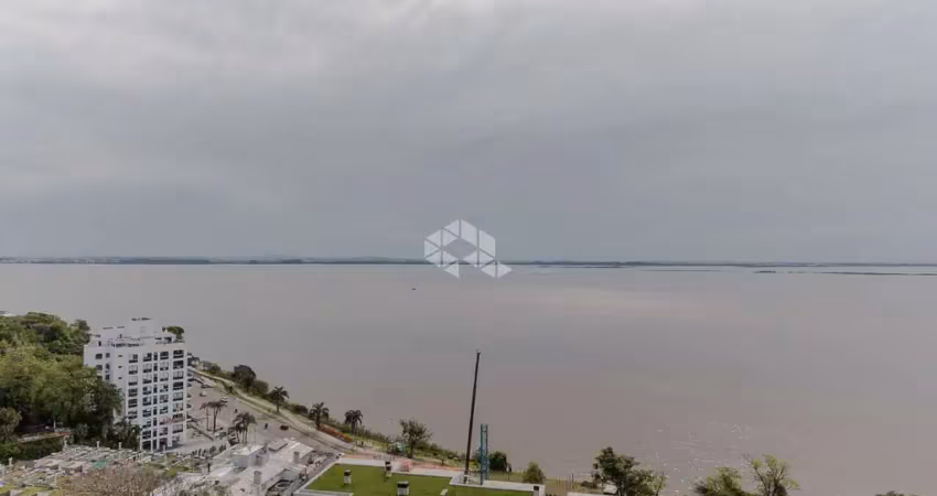 Apartamento 3 dormitórios com 2 garagens em condomínio com Infra completa no Cristal junto a Orla do Guaíba