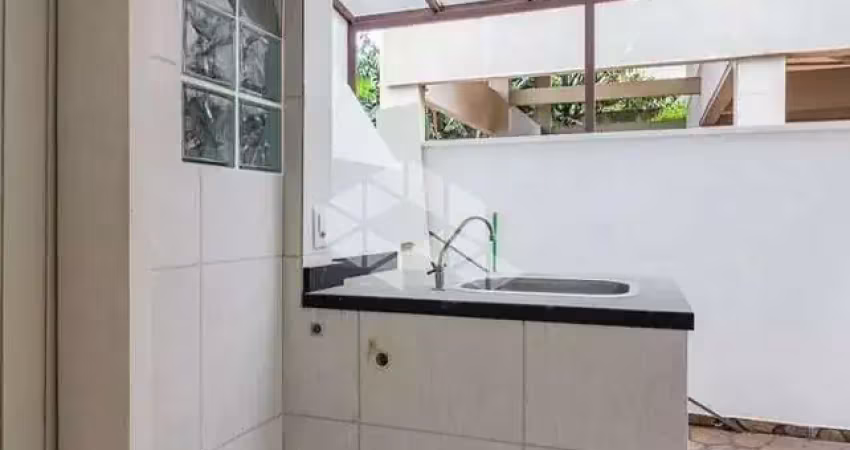 Apartamento garden 2 quartos com garagem no bairro Cristal próximo ao Barra Shopping Sul