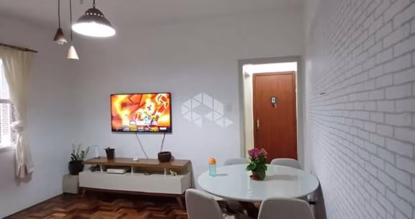 Apartamento de 2 dormitórios c/ elevador no Centro Histórico próximo a Borges de Medeiros e Loureiro da Silva, Santa Casa e UFRGS