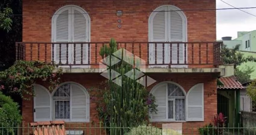Sobrado com 3 quartos com 202 m², livre das enchentes