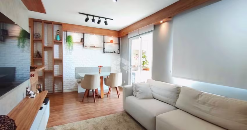 Apartamento 3 Dormitorios sendo 1 suite com vaga de garagem, no Bairro Humaita