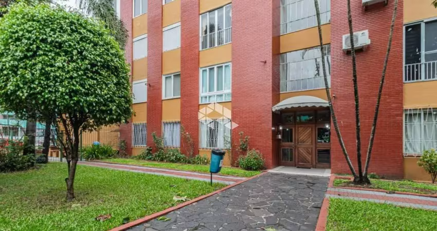 Apartamento 3 quartos 2º andar,  para reforma no bairro navegantes