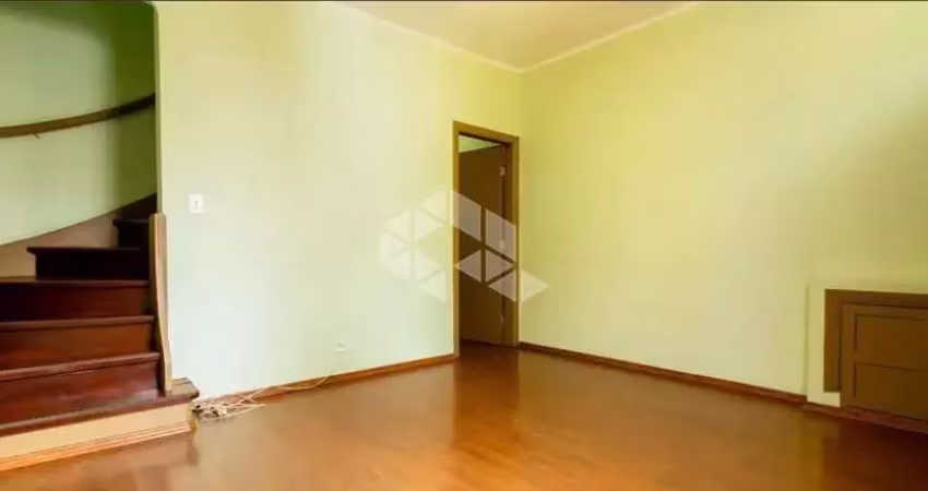 Casa com 2 quartos à venda na Rua Paulo Orozimbo, 45, Cambuci, São Paulo