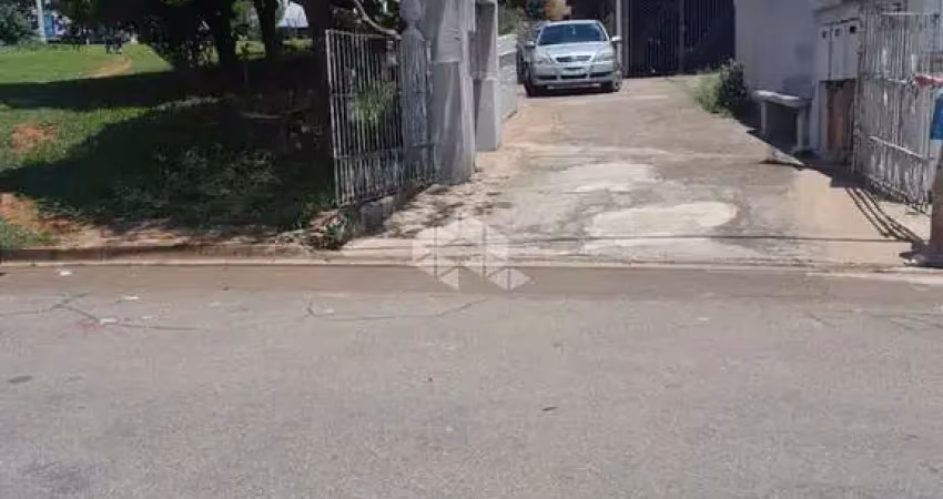 3 casas, 474m² totais construídos, para vender por r$ 1.300.00