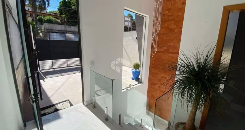 Linda casa com vista para pedra grande, 3 suítes, semi mobiliada, para vender por r$ 830.000 mil!