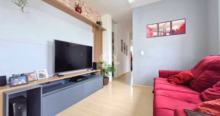 Apartamento 3 dormitórios, suite, sacada, semimobiliado, 1 vaga de garagem escriturada,  infraestrutura completa, bairro Humaitá em Porto Alegre.