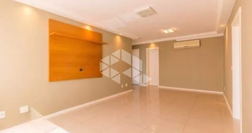 Apartamento de 3 dormitórios, sendo 1 suíte e 2 vagas, no  São Geraldo, Porto Alegre