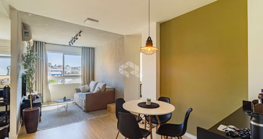 Apartamento 2 Dormitorios no Bairro São João, Porto Alegre