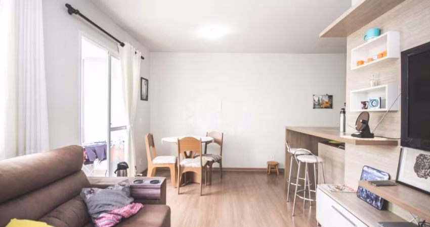 Apartamento 3 Dormitórios sendo 1 suíte com vaga de garagem, no Bairro Humaitá
