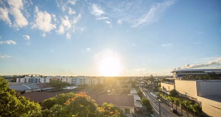 Apartamento á venda de 3 dormitórios. Linda vista pana o Guaíba. No bairro Humaitá.