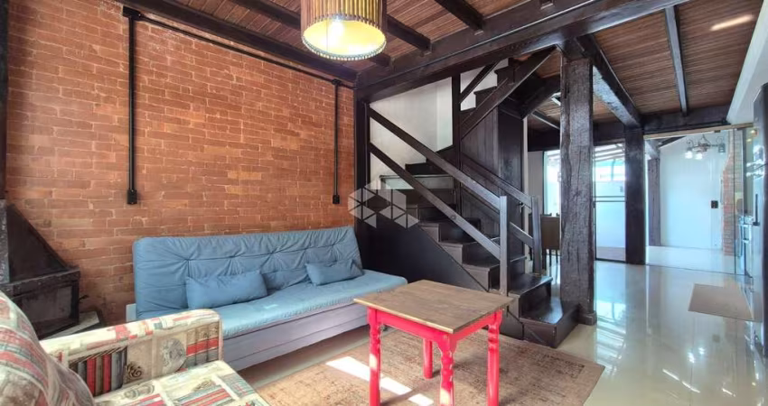 Casa, 3 dormitórios, transformado em 2, em condomínio, com infra completa! Vaga coberta