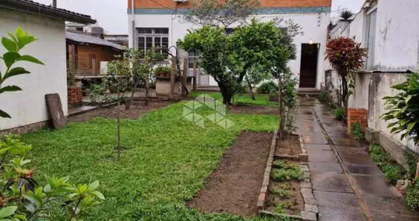 Casa residencial/comercial com terreno 11x44 no bairro santa maria goretti