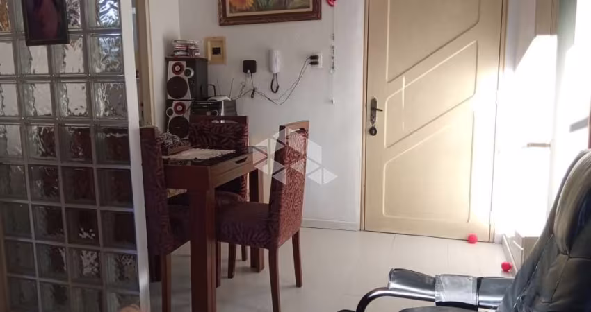 Apartamento 1 dormitório, semimobiliado, infraestrutura completa de condomínio com churrasqueira e elevador, Bairro Humaitá,  em Porto Alegre.