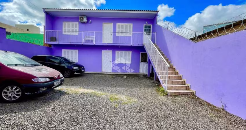 Prédio Residencial com 4 apartamentos amplos, no bairro Sarandi, em Porto Alegre.