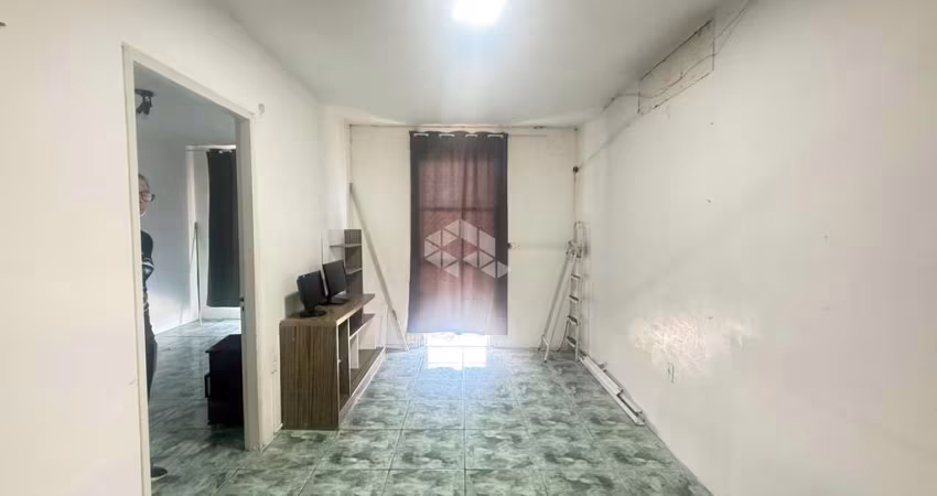 Apartamento de 1 dormitório no bairro Humaitá em Porto Alegre.