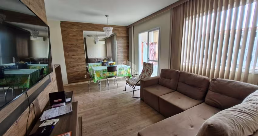 apartamento de 3 dormitórios, sendo 1 suíte, localizado no bairro Humaitá, em Porto Alegre