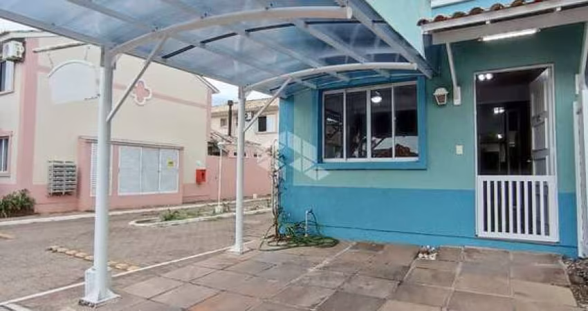 Casa em condomínio fechado, 3 dormitórios sendo 1 suíte americana,com Vaga de Garagem dupla coberta no Bairro Humaita, em Porto Alegre