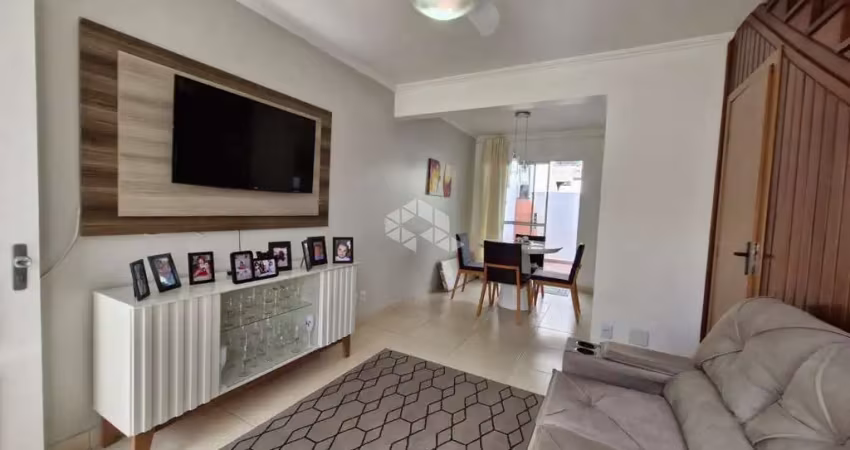Casa em condomínio 2 dormitórios, semimobiliada,1 vaga de garagem, no bairro Humaitá