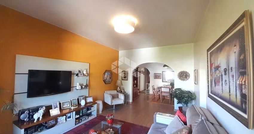 partamento 2 dormitórios, semimobiliado, sacada, churrasqueira, no bairro Floresta,  em Porto Alegre. Aceita Fgts e financiamento.