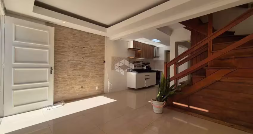 Casa em condomínio com 3 dormitórios e 1 vaga de garagem, no bairro humaitá, em porto alegre.