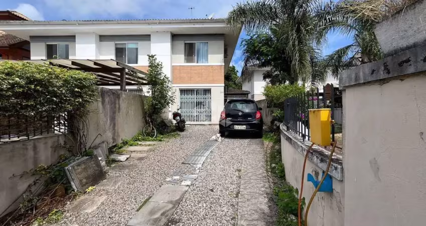 SOBRADO COM 2 DORMITÓRIOS NO BAIRRO CAMPECHE - FLORIANÓPOLIS/SC.