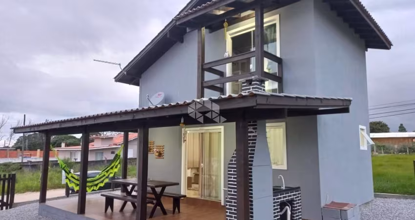 CASA MOBILIADA COM 2 QUARTOS - IBIRAQUERA - IMBITUBA/SC