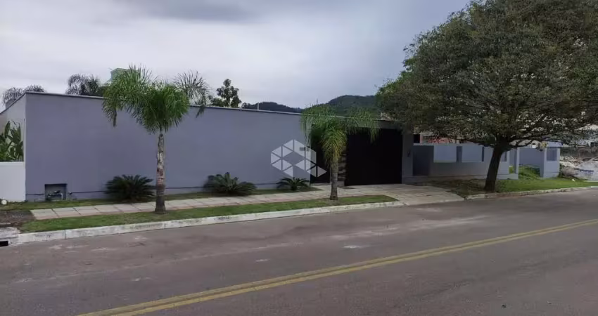 CASA COM TERRENO NO RIO VERMELHO, FLORIANÓPOLIS/SC