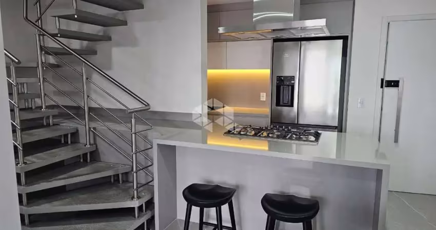 Apartamento duplex todo mobiliado nos ingleses do rio vermelho.