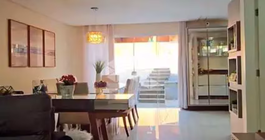 Casa mobiliada de 3 quartos com piscina à venda - roçado, são josé/sc