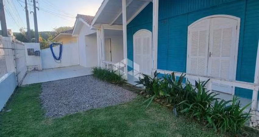 Casa de 03 dormitórios localizada em área nobre dos Ingleses