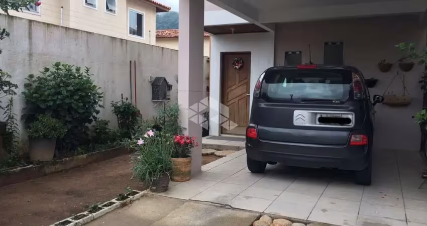 Casa com 5 dormitórios, sendo 3 suítes - são joão do rio vermelho - florianópolis