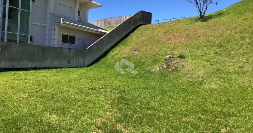 Terreno 677 m² em condomínio fechado - trindade - florianópolis