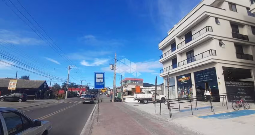 Apartamento de 2 dormitórios, sendo 1 Suíte com 70m², nos Ingleses - Florianópolis / SC.