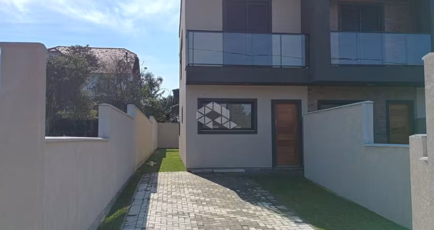 Casa geminada com 2 dormitórios no bairro São João do Rio Vermelho em Florianópolis/SC
